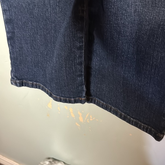 St John bay high water jeans the length is 21”. W17. R11 nice scroll work pocket - Picture 7 of 8